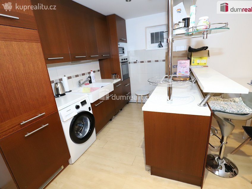 Pronájem bytu 2+kk 74 m^2 Nejdlova, Karlovy Vary 