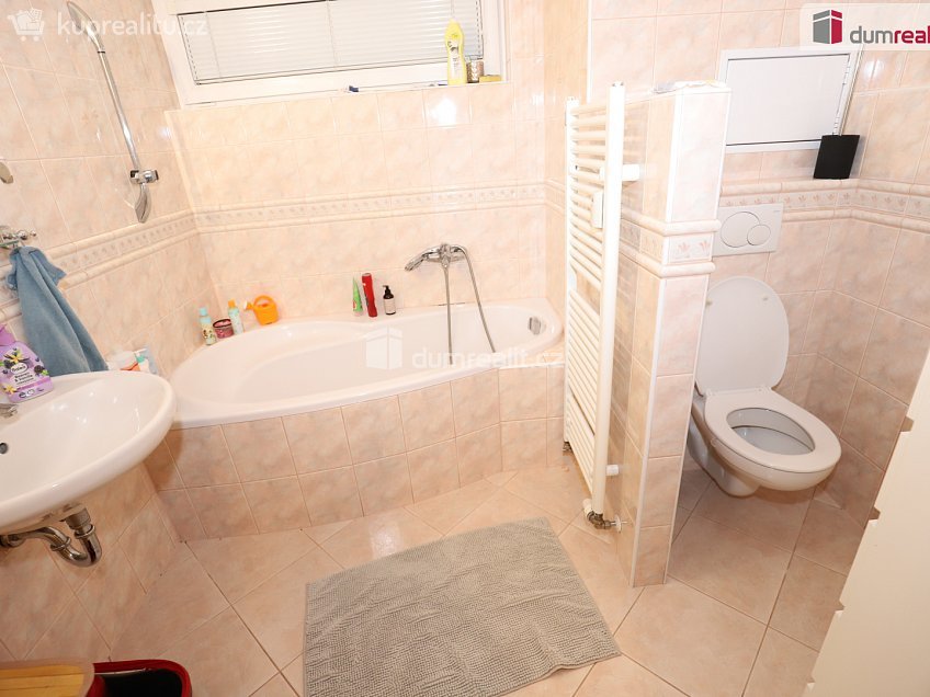 Pronájem bytu 2+kk 74 m^2 Nejdlova, Karlovy Vary 