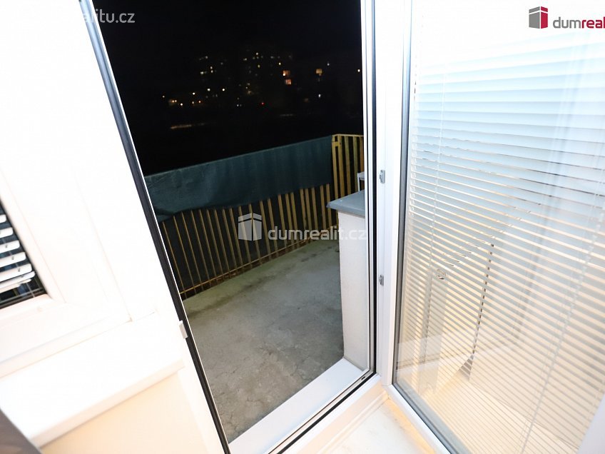 Pronájem bytu 2+kk 74 m^2 Nejdlova, Karlovy Vary 