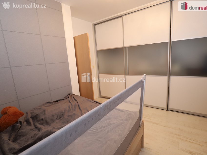 Pronájem bytu 2+kk 74 m^2 Nejdlova, Karlovy Vary 