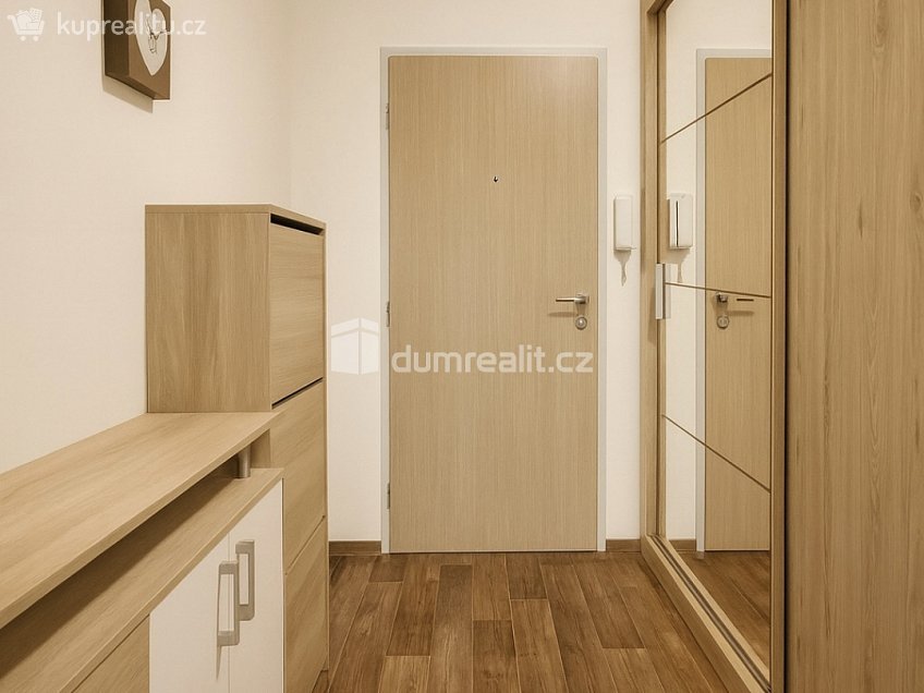 Pronájem bytu 2+1 55 m^2 Jana Zajíce, Ústí nad Labem 