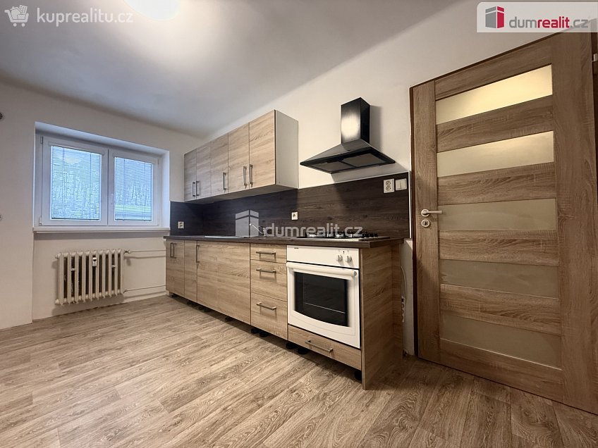 Pronájem bytu 2+1 63 m^2 Ruská, Dubí 