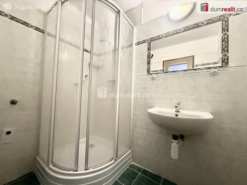 Pronájem bytu 2+1 63 m^2 Ruská, Dubí 