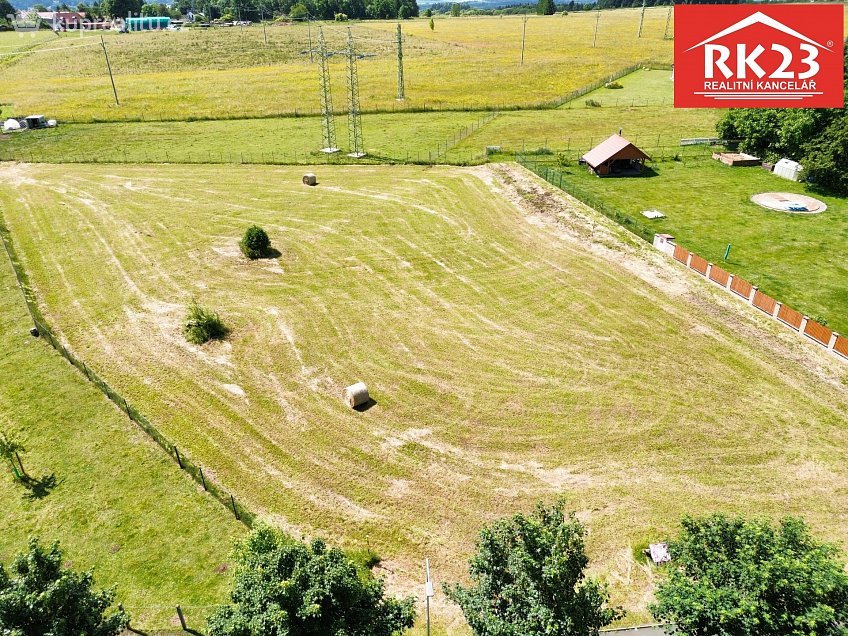 Prodej  stavebního pozemku 4038 m^2 Zádub-Závišín, Zádub-Závišín 