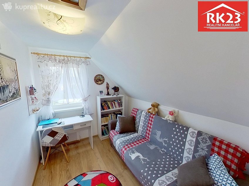 Prodej  rodinného domu 170 m^2 Na Stráni 119, Valy 