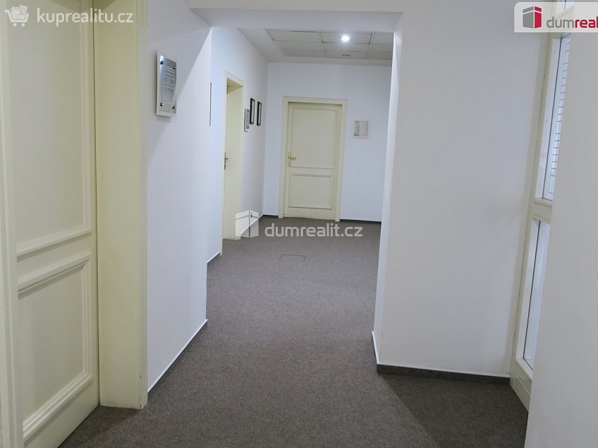 Pronájem  kanceláře 26 m^2 Nádražní, Ostrava 