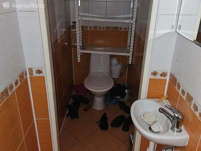 Pronájem  obchodních prostor 97 m^2 Hlavní třída 737, Mariánské Lázně 