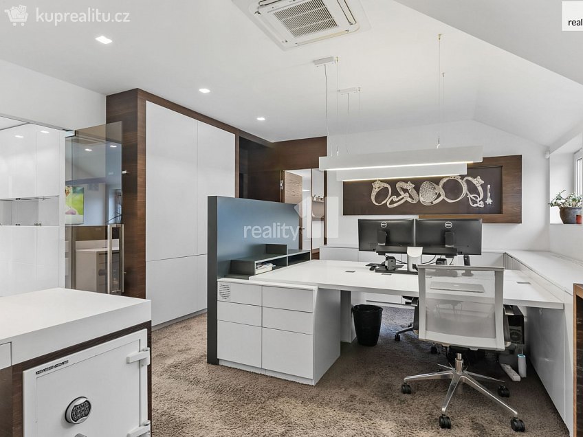 Prodej  kanceláře 377 m^2 Lomová, Liberec 