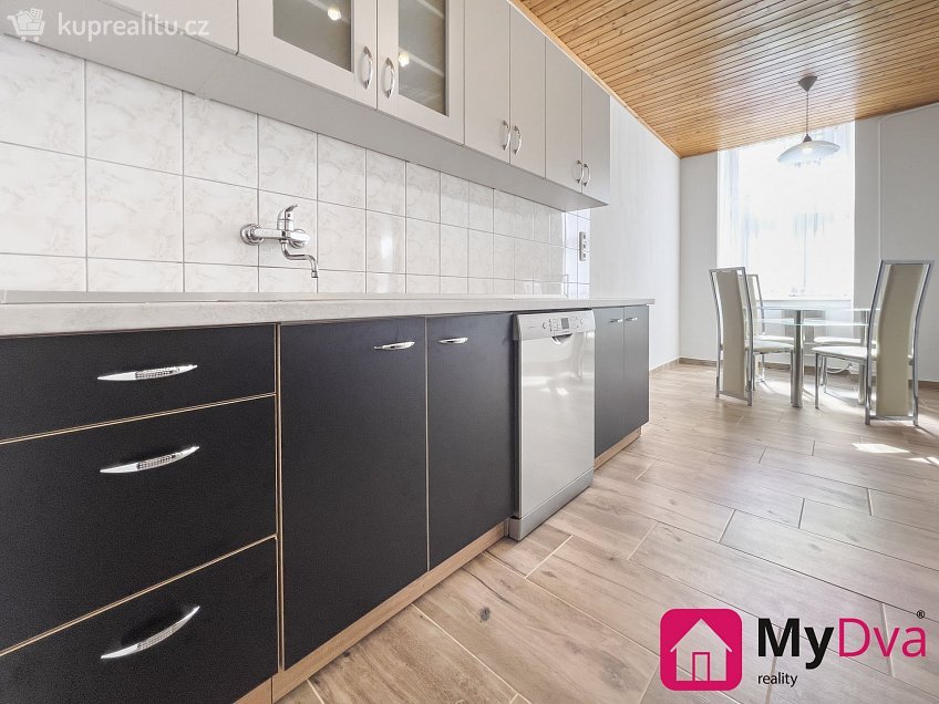 Pronájem bytu 2+1 84 m^2 Vídeňská třída, Znojmo 