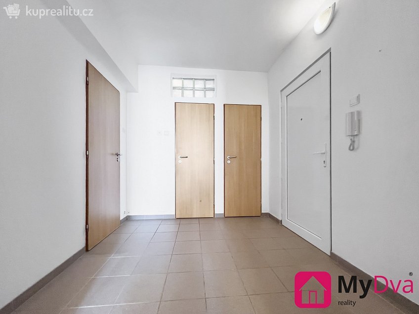 Pronájem bytu 2+1 84 m^2 Vídeňská třída, Znojmo 