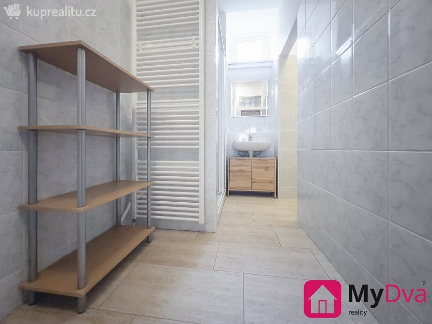 Pronájem bytu 2+1 84 m^2 Vídeňská třída, Znojmo 