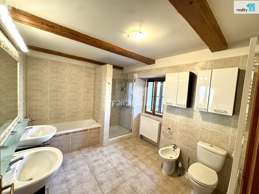 Pronájem  výrobních prostor 1027 m^2 Pražská, Dobrovíz 