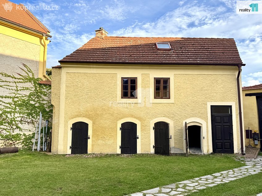 Pronájem  výrobních prostor 1027 m^2 Pražská, Dobrovíz 