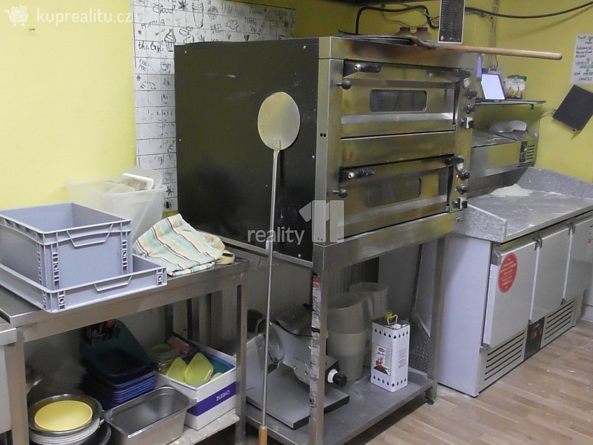 Pronájem  restauračního zařízení 65 m^2 Čs. legií, Ostrava 