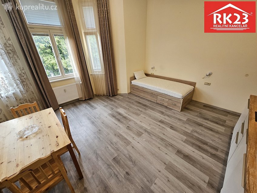 Pronájem bytu 1+kk 30 m^2 Hlavní třída, Mariánské Lázně 