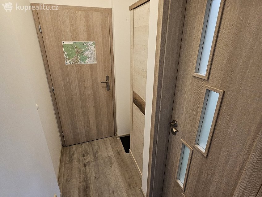 Pronájem bytu 1+kk 30 m^2 Hlavní třída, Mariánské Lázně 