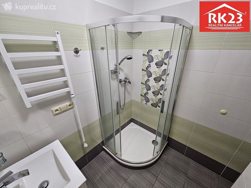 Pronájem bytu 1+kk 30 m^2 Hlavní třída, Mariánské Lázně 