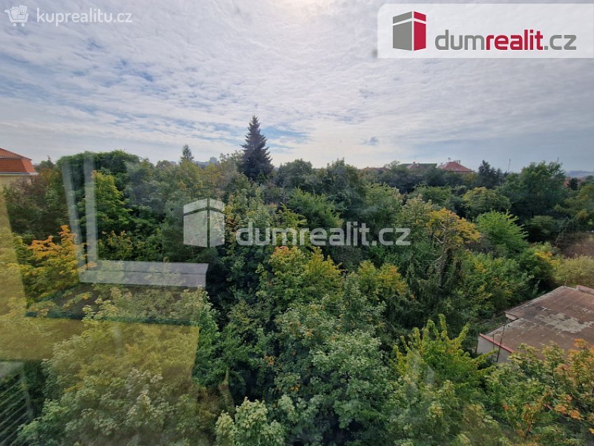 Pronájem bytu 2+kk 55 m^2 Pod altánem, Praha 10 