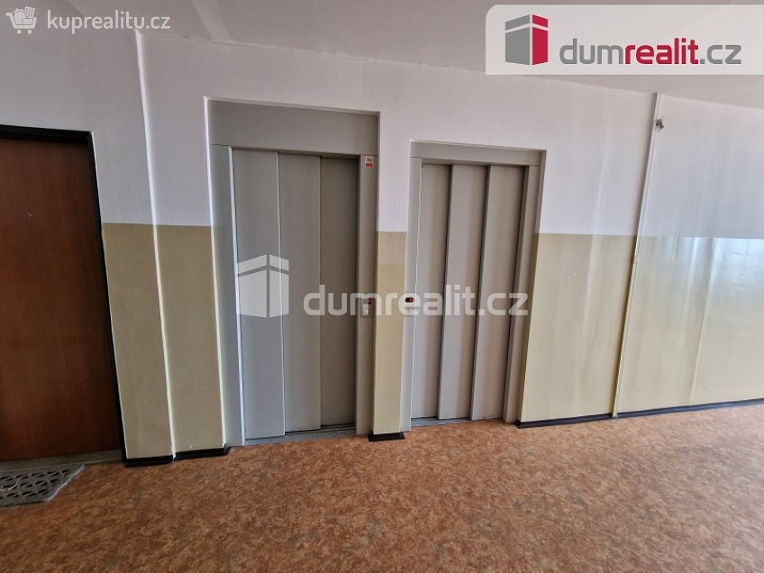 Pronájem bytu 2+kk 55 m^2 Pod altánem, Praha 10 