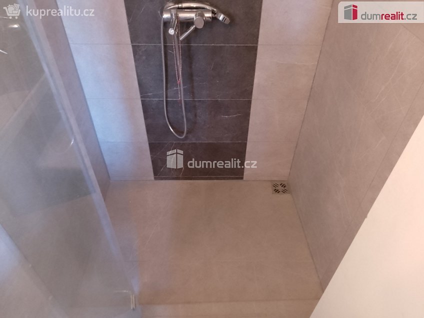 Pronájem  komerční reality 93 m^2 Sokolovská, Karlovy Vary 