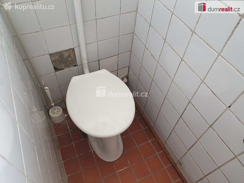 Prodej  výrobních prostor 1230 m^2 Markvartice, Markvartice 