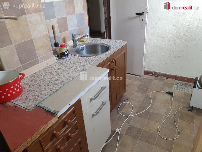 Prodej  výrobních prostor 1230 m^2 Markvartice, Markvartice 