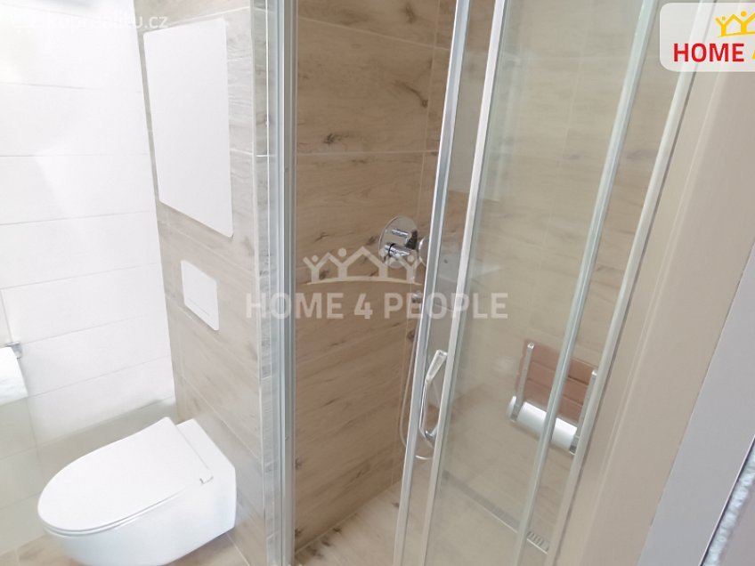 Pronájem bytu 2+1 62 m^2 Sídliště, Moravský Krumlov 