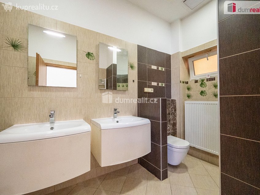 Pronájem bytu 3+kk 93 m^2 Karla IV., České Budějovice 