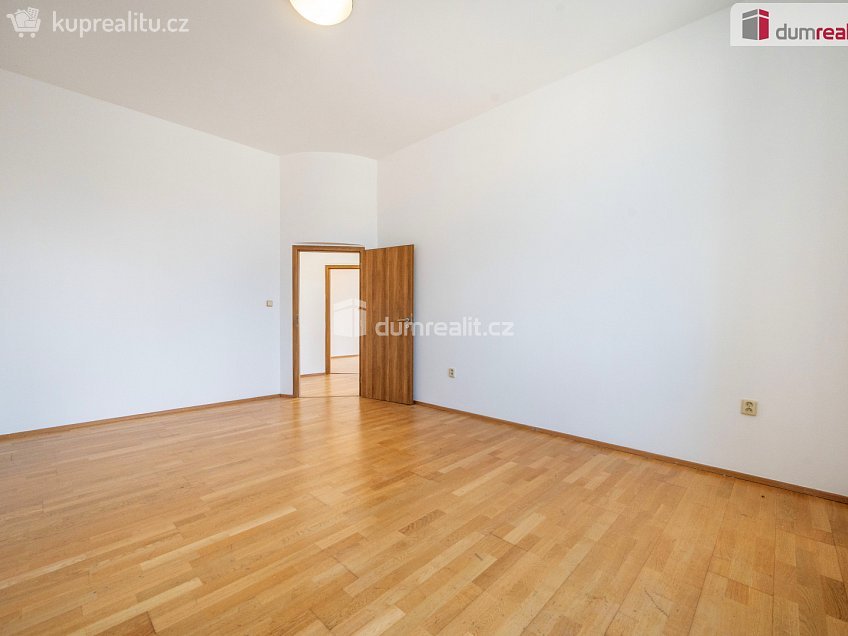 Pronájem bytu 3+kk 93 m^2 Karla IV., České Budějovice 