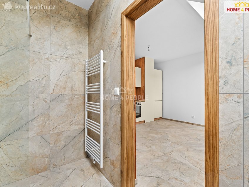 Pronájem bytu 2+kk 33 m^2 Chrášťany, Chrášťany 