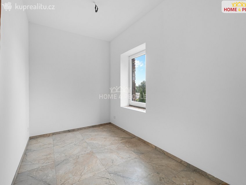 Pronájem bytu 2+kk 33 m^2 Chrášťany, Chrášťany 