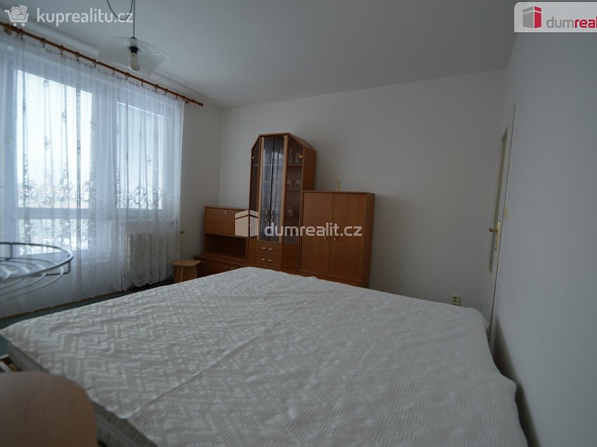 Pronájem bytu 1+kk 32 m^2 Kodymova, Praha 13 