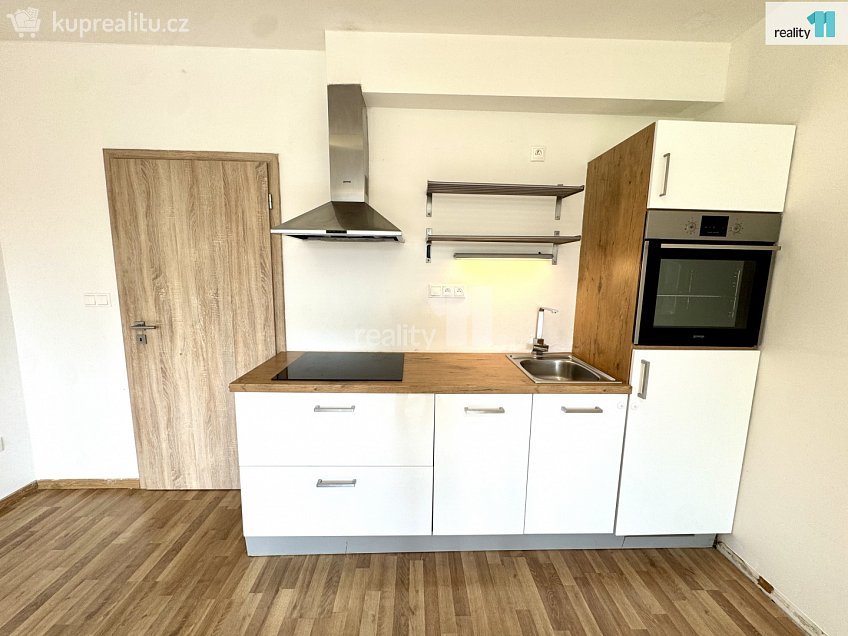 Pronájem bytu 3+kk 77 m^2 Lidická, Jeneč 