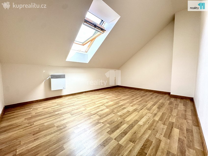 Pronájem bytu 3+kk 77 m^2 Lidická, Jeneč 