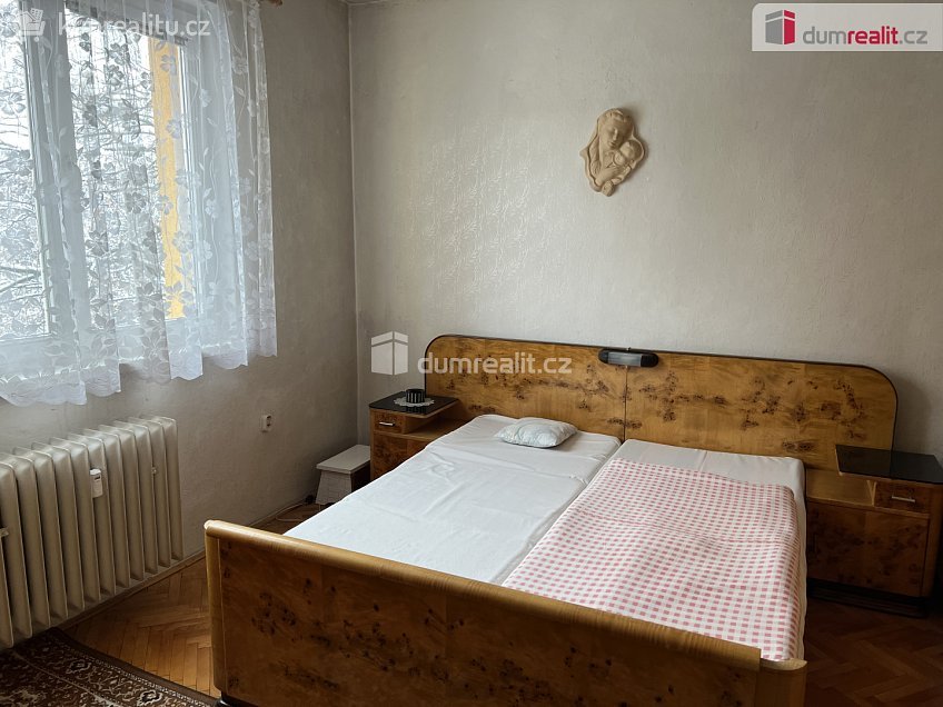 Prodej bytu 3+1 67 m^2 1. máje, Rožnov pod Radhoštěm 