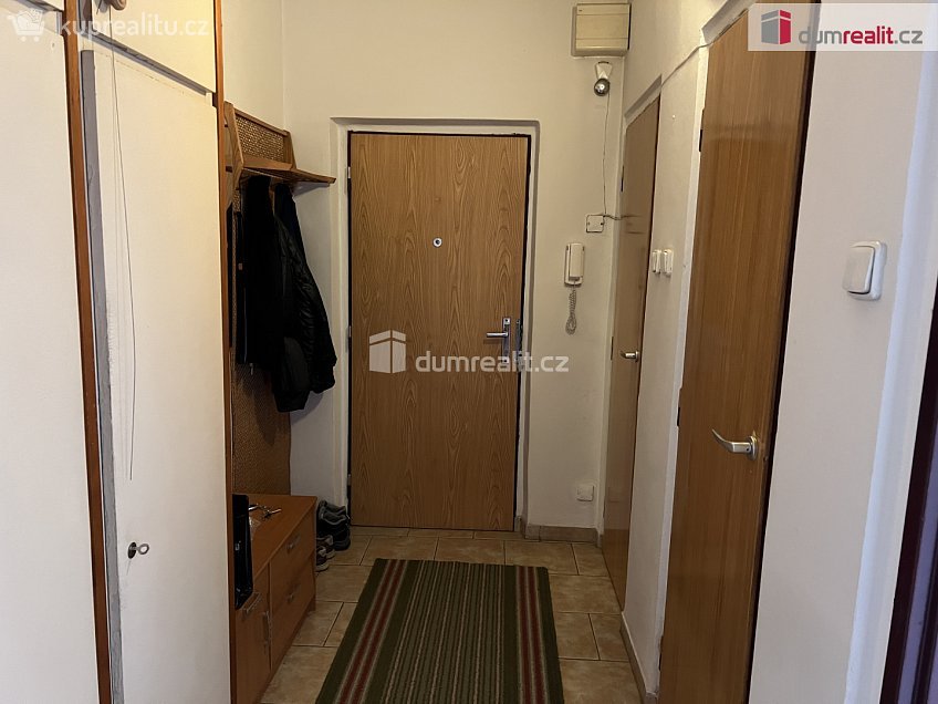 Prodej bytu 3+1 67 m^2 1. máje, Rožnov pod Radhoštěm 