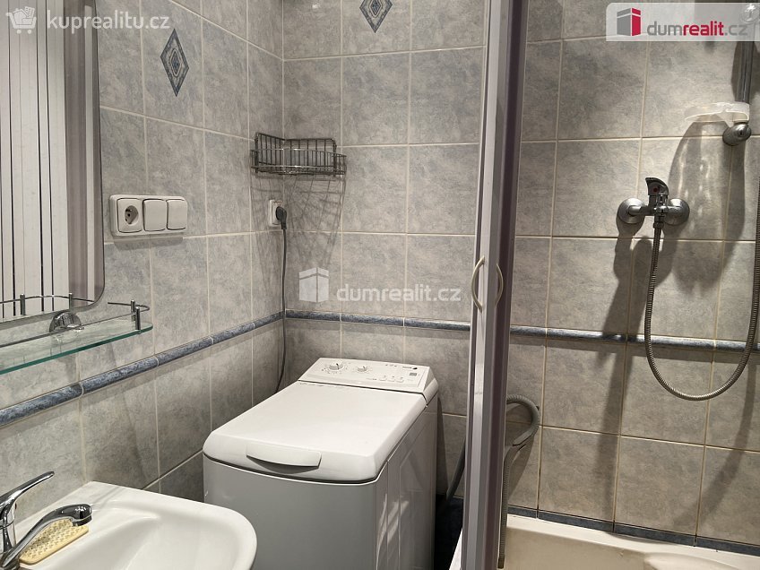 Prodej bytu 3+1 67 m^2 1. máje, Rožnov pod Radhoštěm 