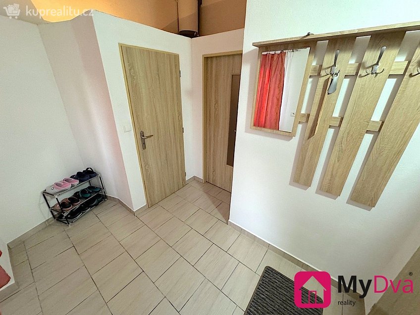 Pronájem  obchodních prostor 60 m^2 Průmyslová, Znojmo 