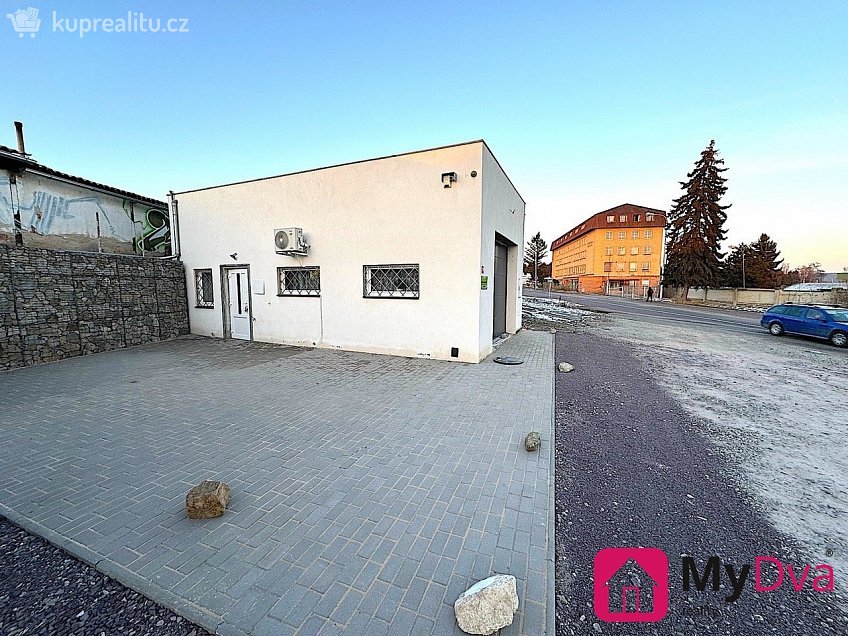 Pronájem  obchodních prostor 60 m^2 Průmyslová, Znojmo 