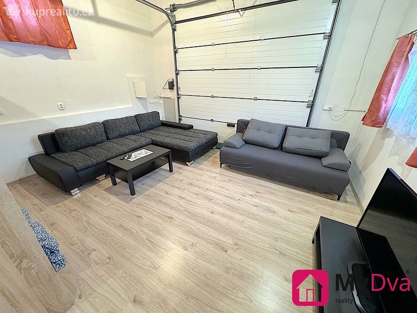 Pronájem  obchodních prostor 60 m^2 Průmyslová, Znojmo 