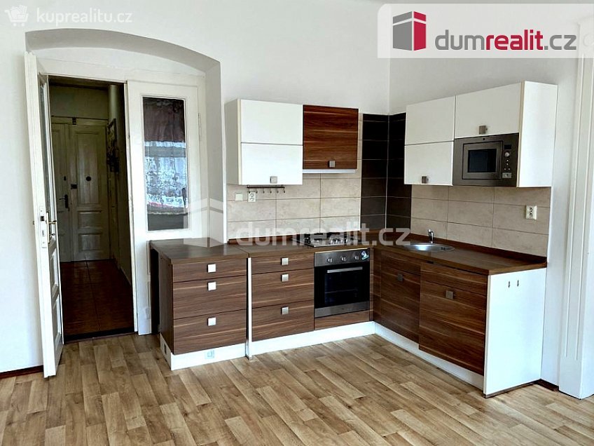 Pronájem bytu 2+1 58 m^2 Hálkova, Plzeň 