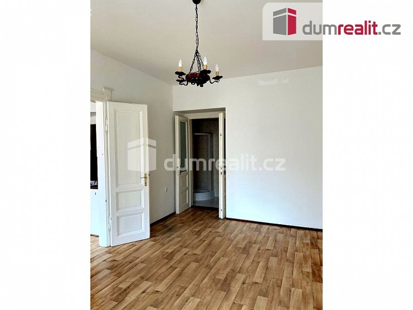 Pronájem bytu 2+1 58 m^2 Hálkova, Plzeň 