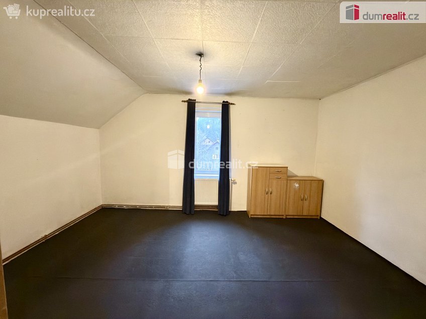 Pronájem bytu 3+1 78 m^2 Teplická, Jílové 