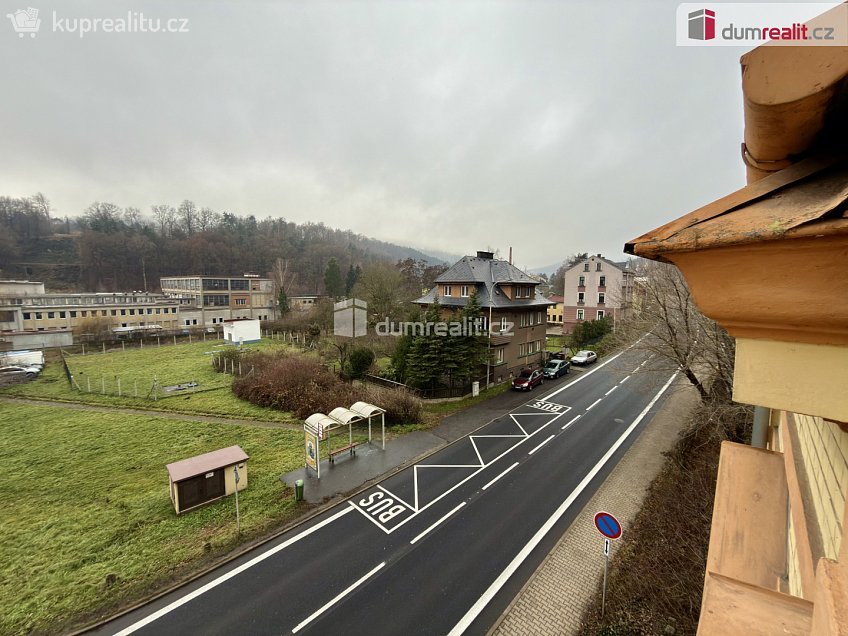 Pronájem bytu 3+1 78 m^2 Teplická, Jílové 