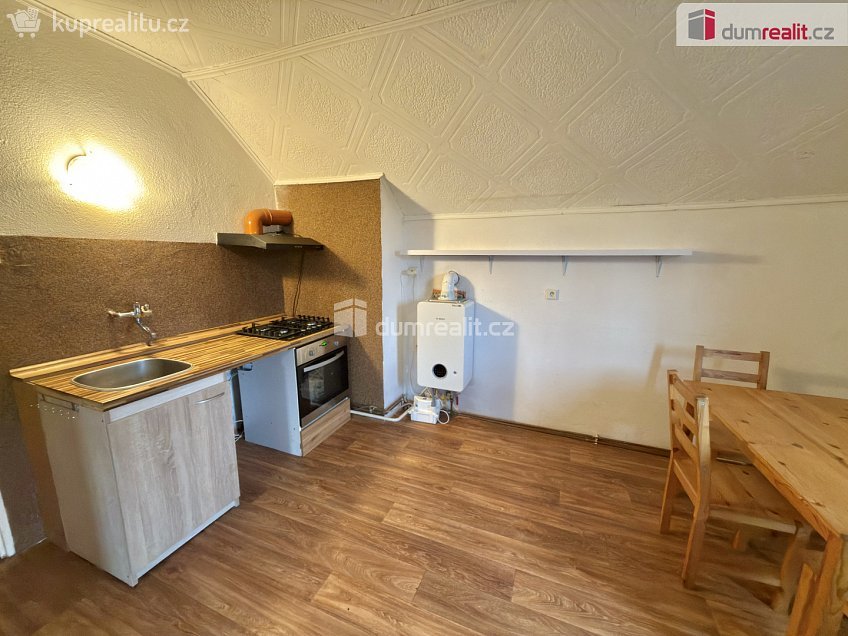 Pronájem bytu 3+1 78 m^2 Teplická, Jílové 