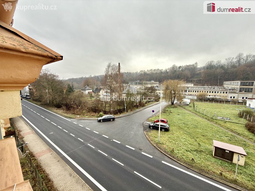 Pronájem bytu 3+1 78 m^2 Teplická, Jílové 