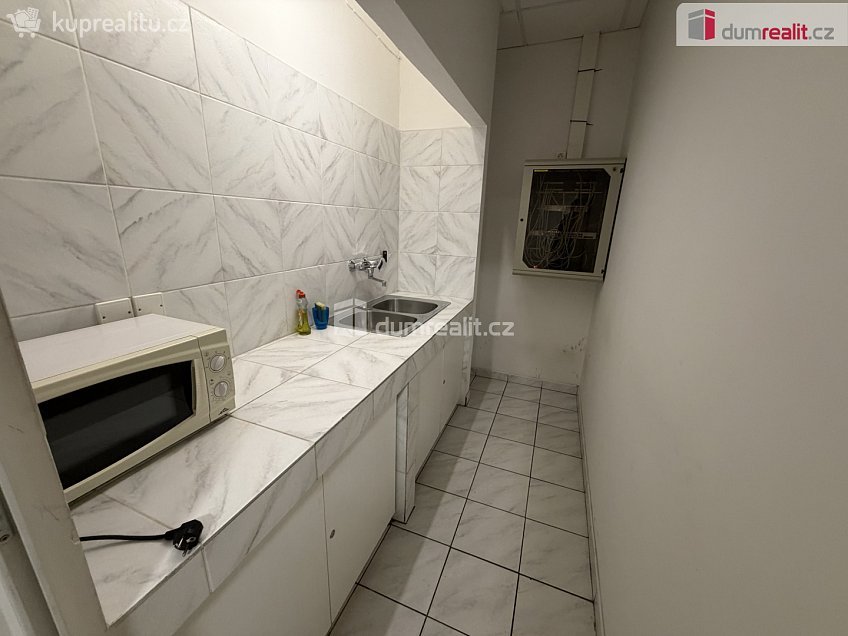 Pronájem  kanceláře 82 m^2 Vodičkova, Praha 1 