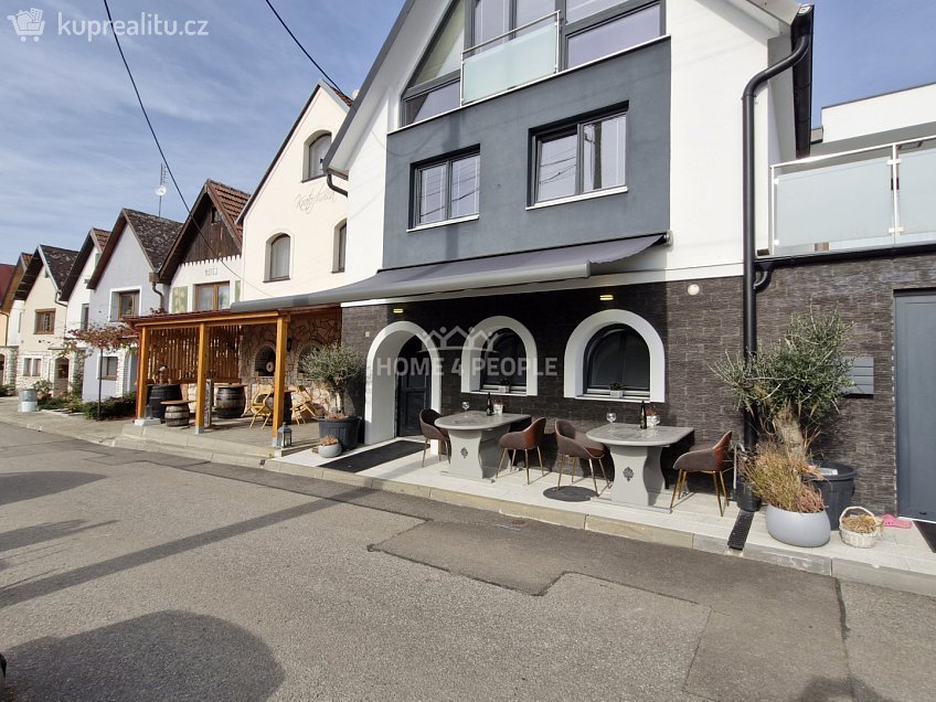 Pronájem  restauračního zařízení 75 m^2 Pasohlávky, Pasohlávky 