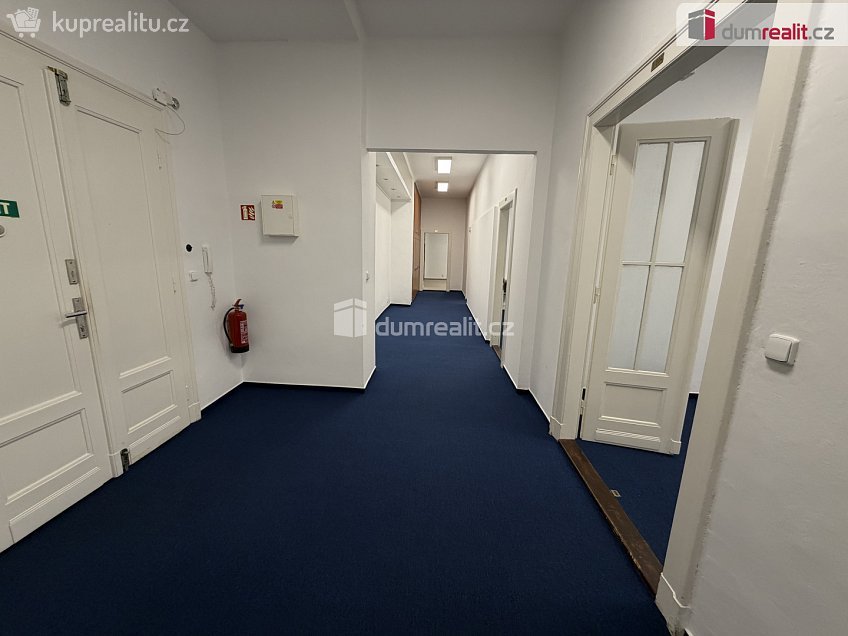 Pronájem  kanceláře 143 m^2 Vodičkova, Praha 1 
