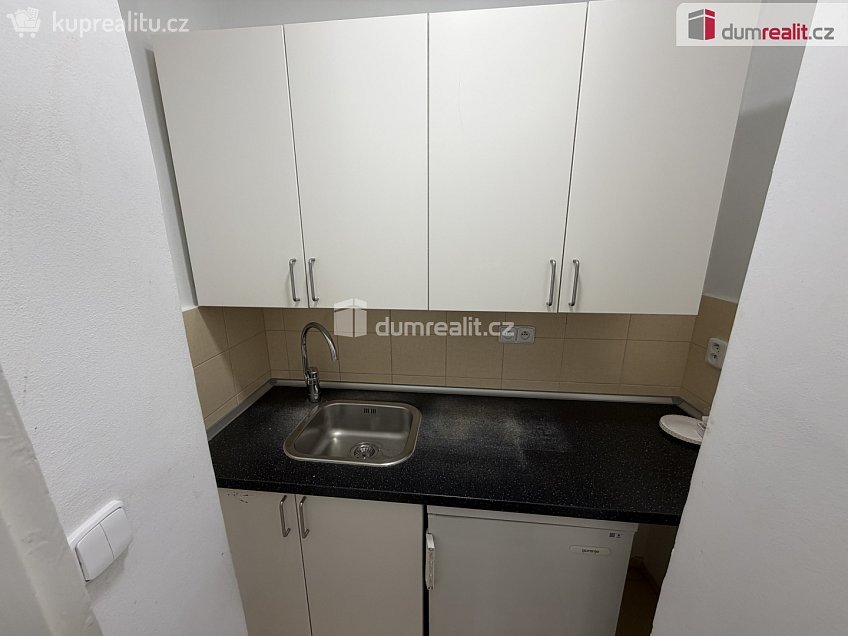 Pronájem  kanceláře 143 m^2 Vodičkova, Praha 1 